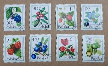 POLSKA - Flora  seria OWOCE Leśne 1977