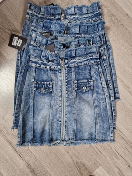 Spódnica jeans.