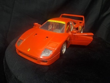 Ferrari F40 1987 bburago skala 1:18