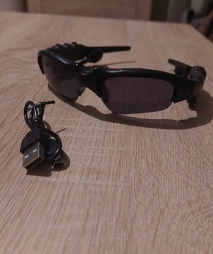 Okulary przeciwsłoneczne z słuchawkami bluetooth