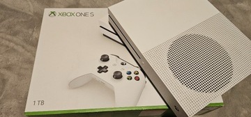 Xbox ONE S 1TB SUPER STAN. POLECAM!!!