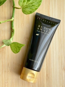 Holika Holika Pianka do mycia twarzy Black Snail