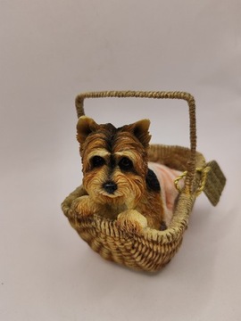 Figurka York Terrier Leonardo pies Vintage koszyk