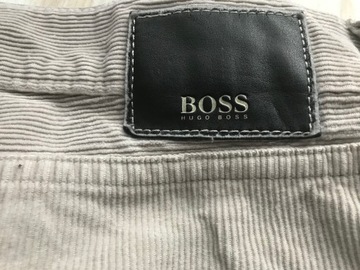 Spodnie marki Hugo Boss   33x34