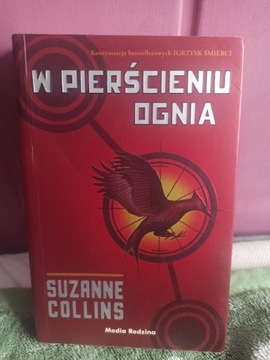 W pierścieniu ognia Suzanne Collins