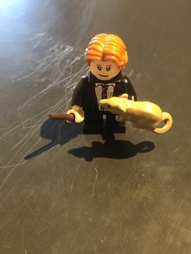 Lego Harry Potter minifigurka Ron Weasley 