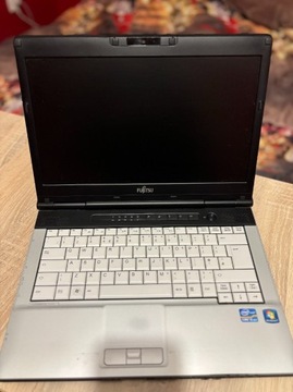 TANI Laptop Fujitsu i5 8GB 128GB SSD WINDOWS 10