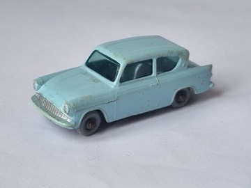 Matchbox Lesney - Ford Anglia 7B1 (2)