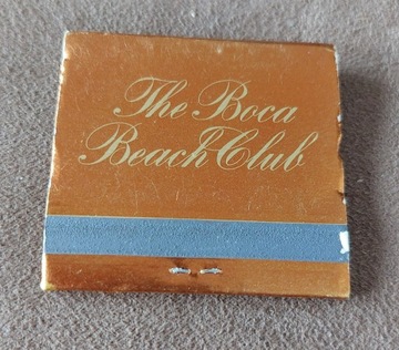 Zapałki. The Boca beach Club