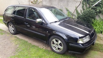 Skoda octavia 1.8t AGU 1999  9910 części