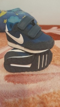 Buty sportowe firmy Nike 