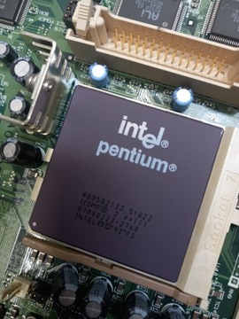 Procesor INTEL PENTIUM 133 + płyta główna