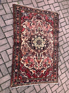 Orientalny dywan ręcznie tkany
