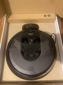 iRobot Roomba i7158