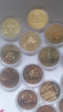 Komplet dwuzłotowych monet w kapslach wyprodukowane przez NBP