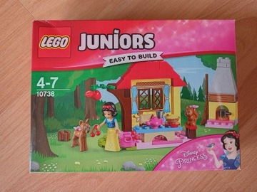 Lego Juniors 10738, Leśna chata Śnieżki