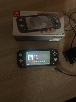 Nintendo Switch Lite 