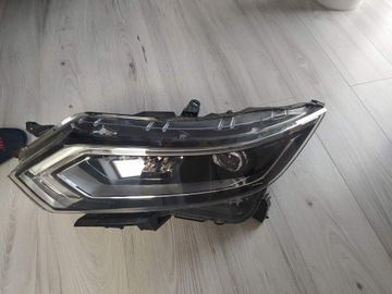 Lampa Nissan Qashqai 2018r.