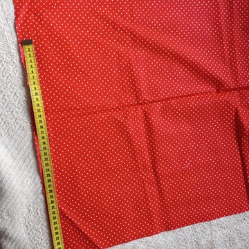 Końcówka Bawełna białe groszki na czerwonym 50x145