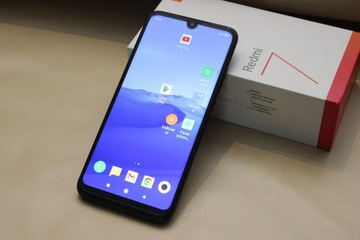 Telefon Xiaomi Redmi 7 3 / 32 GB 