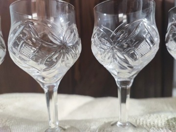 Kieliszki kryształowe do wina wody