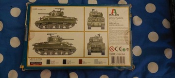 Sherman M4A1- Italeri 7003