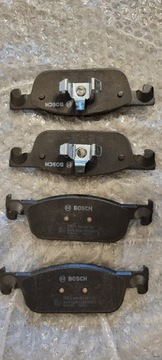 Bosch 0 986 424 021 Zestaw klocków hamulcowych