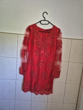 Czerwona koronkowa sukienka idealna na komunię czy wesele Emo M 38