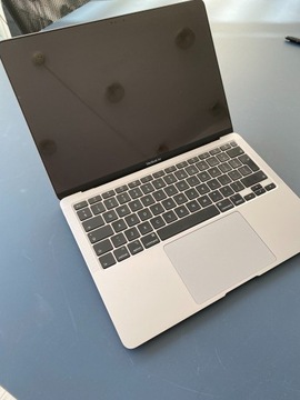 MacBook Air 2020, i5 1,1 GHz, 16 GB, 256 GB