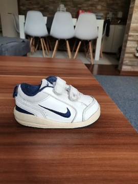 Buty Nike r. 21