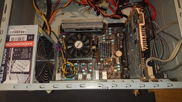 Komputer AMD Phenom II 550 4X2GB DDR3 1333cl9