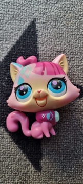 figurkę Hasbro Littlest Pet Shop spiewający kotek 