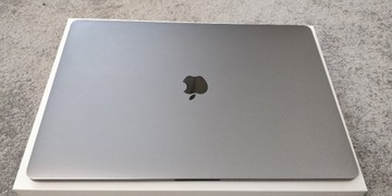 MacBook Pro 15", I7, 32GB RAM, 256GB SSD + obudowa