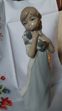 Figurka porcelana Casades dziewczyna z pieskiem