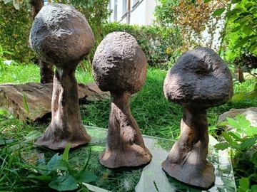 Ceramika artystyczna zestaw trzech form grzyby PRL