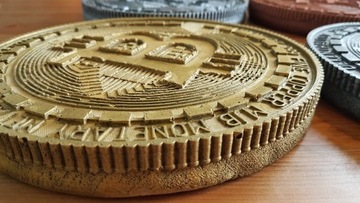 Duża moneta Bitcoin z kamienia, 22 cm, złota