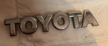 emblemat tylnej klapy Toyota