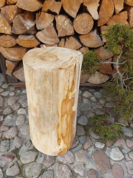 Naturalny pieniek drewniany, styl skandynawski