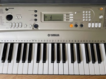 Yamaha PSR E313 Keyboard