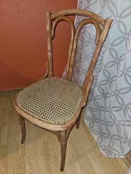 Stare drewniane krzesło 