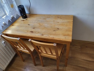 Drewniany stół do kuchni + 4 krzesła