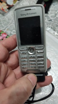 Telefon Sony Ericsson K510 zadbany 
