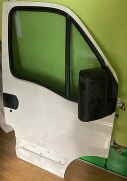 DRZWI prawy przód IVECO DAILY białe