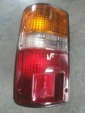 Lampa tylna Toyota Hilux 89-97 lewa