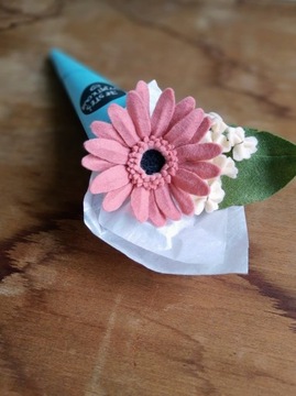 Gerbera - filc - jasny róż - handmade - kwiaty
