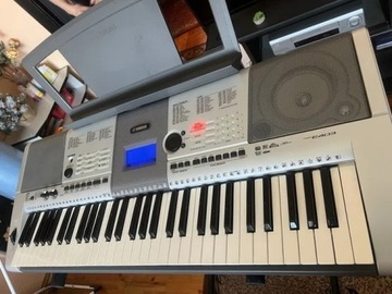 Yamaha PSR E403 Keyboard