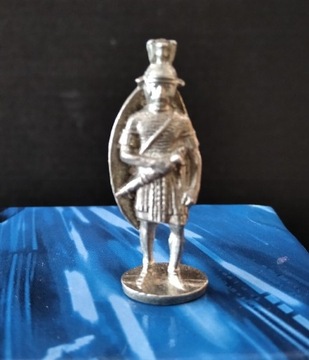 Metalowa Figurka Rzymskiego Żołnierza Z Tarczą