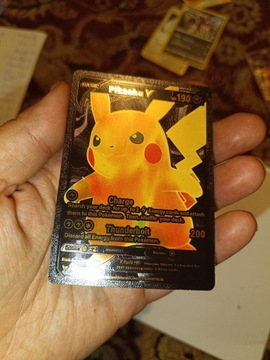 Karta Black Pikachu