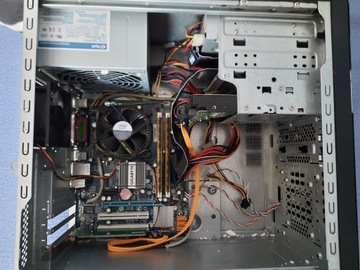 Komputer stacjonany 500GB Q8200