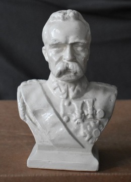 Małe popiersie Józefa Piłsudskiego